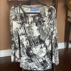 Simply Vera geometric blouse